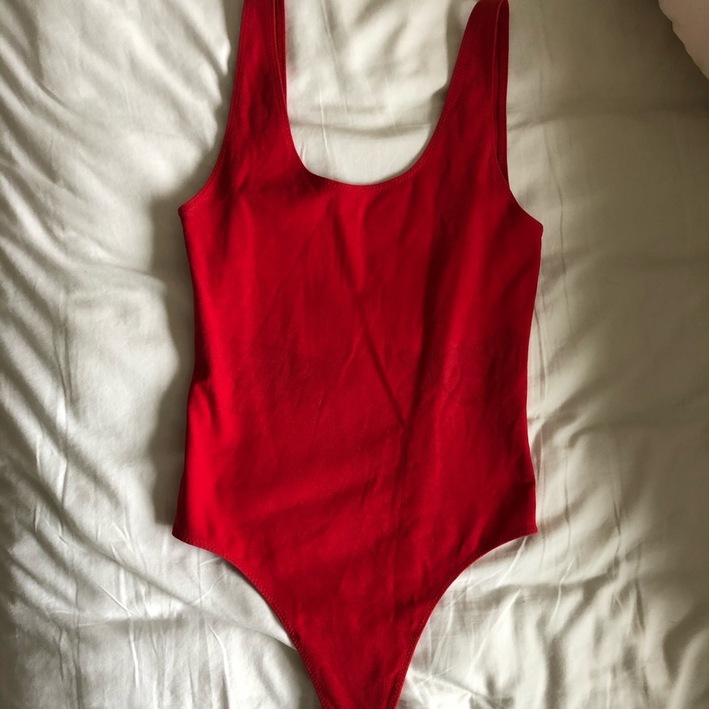 Aritzia (Wilfred Free) Red Bodysuit